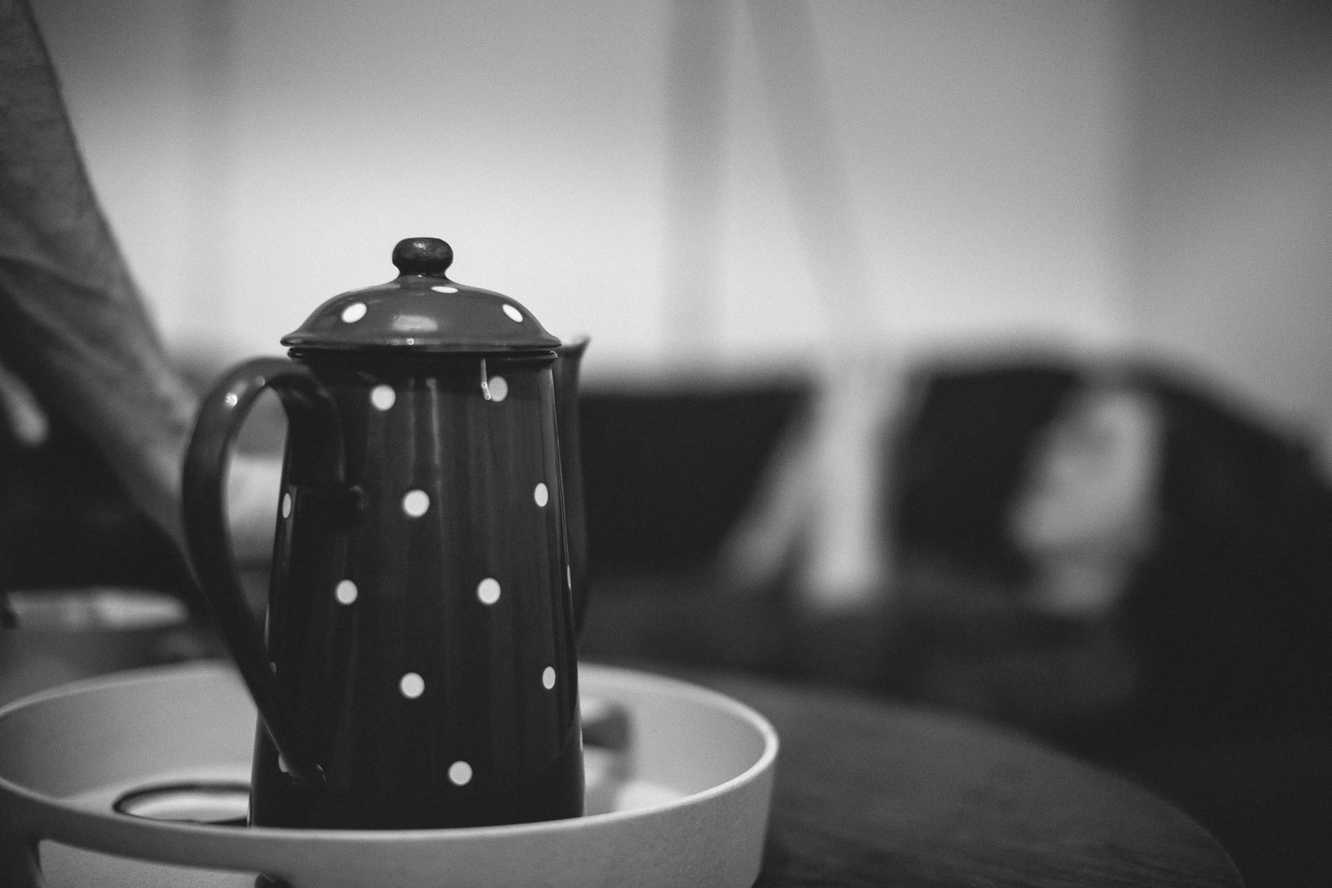 Intimate Engagement Session in Paris by Jean-Laurent Gaudy Photography