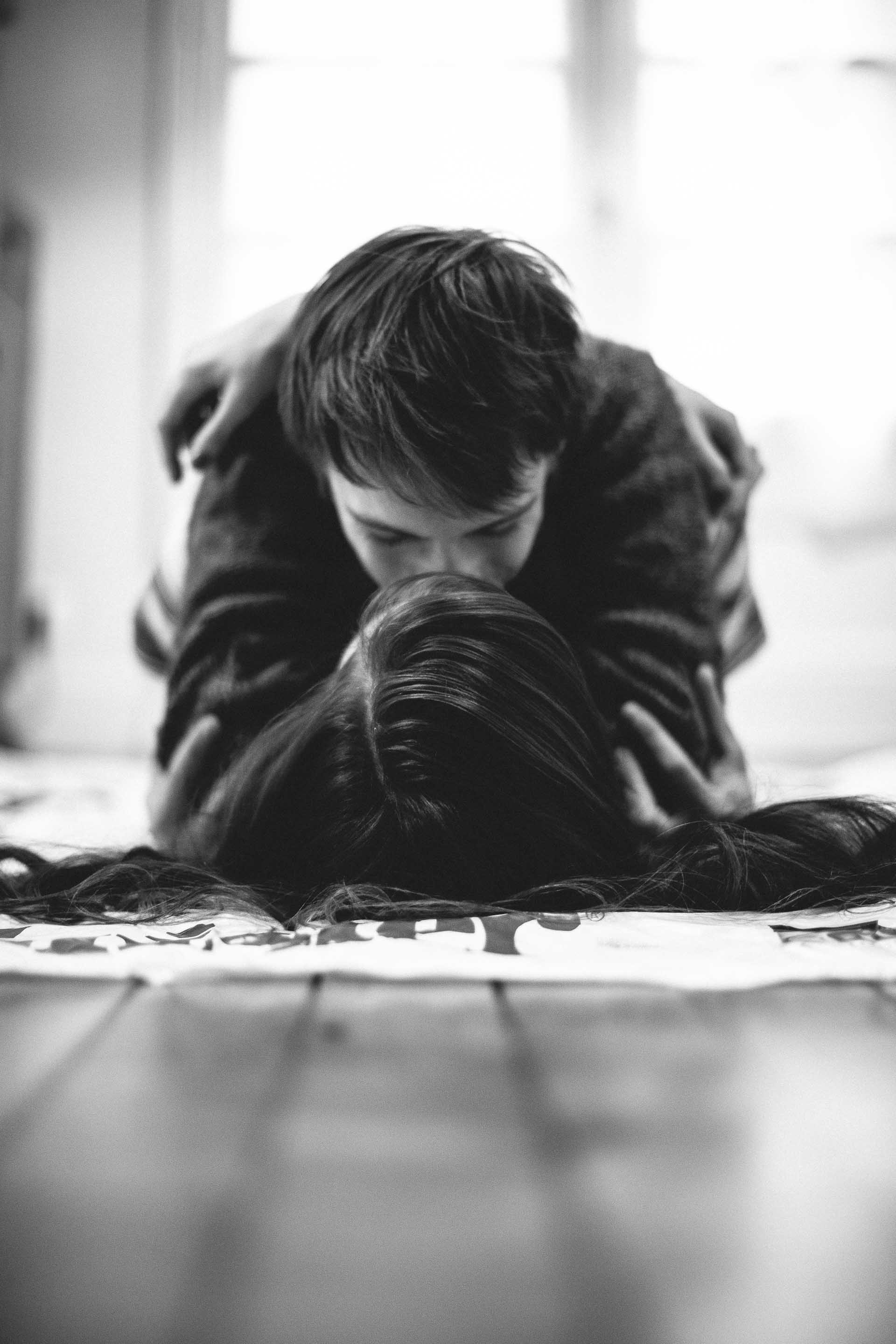 Intimate Engagement Session in Paris by Jean-Laurent Gaudy Photography