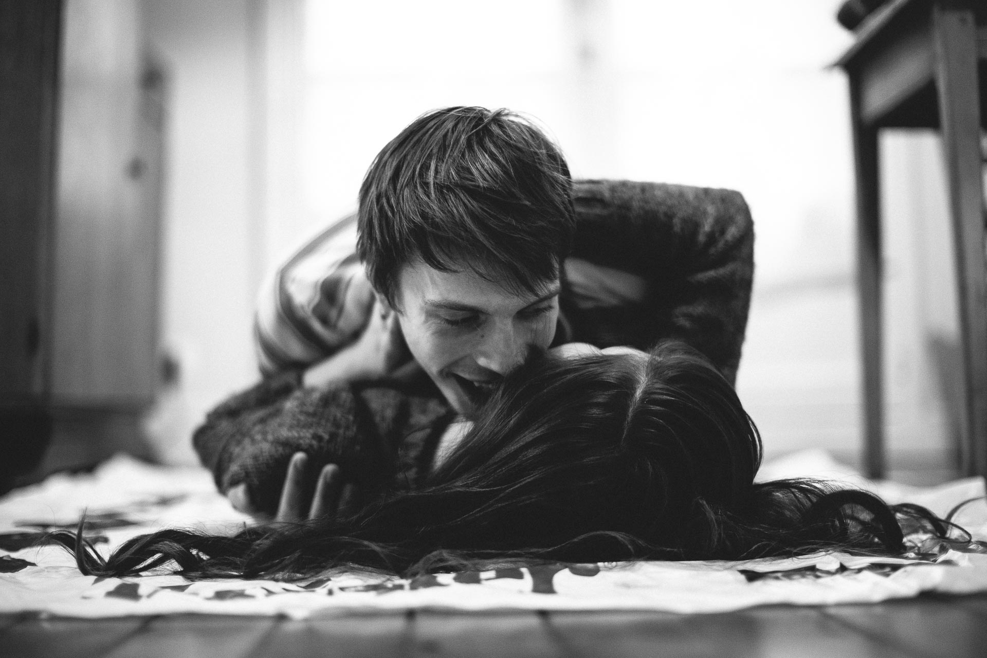 Intimate Engagement Session in Paris by Jean-Laurent Gaudy Photography