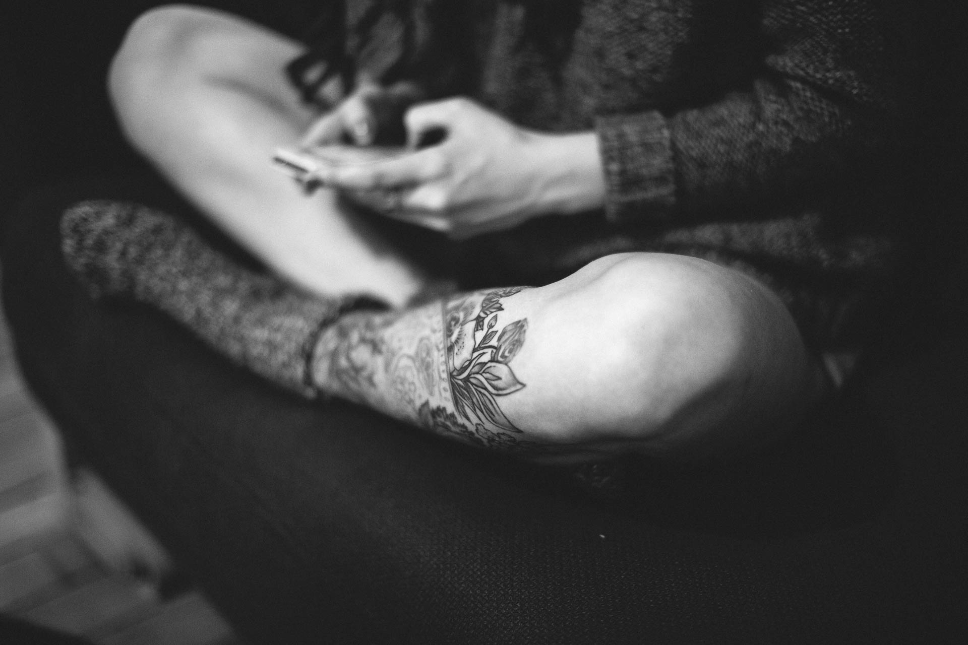 Intimate Engagement Session in Paris by Jean-Laurent Gaudy Photography