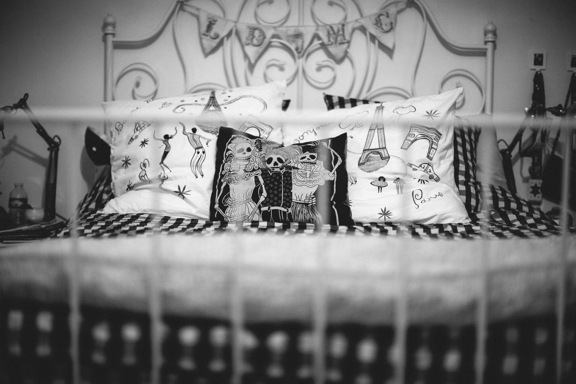 Intimate Engagement Session in Paris by Jean-Laurent Gaudy Photography