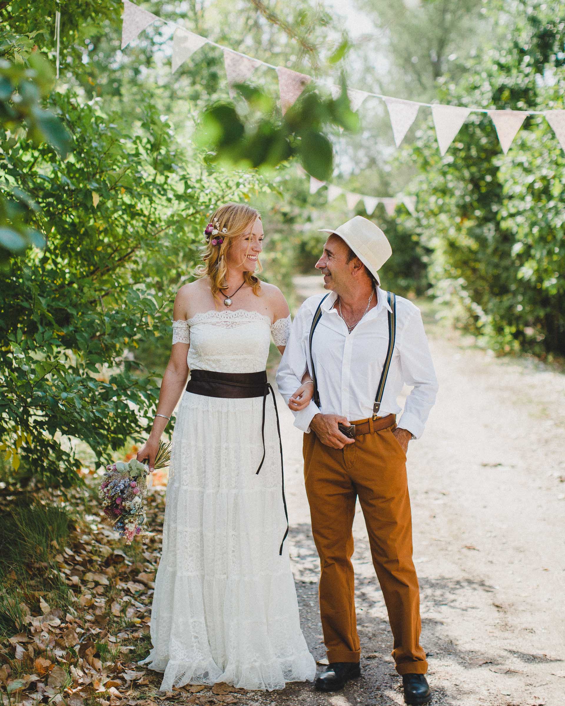 Lea & David Americana Folk Wedding France by Jean-Laurent Gaudy Photography-13