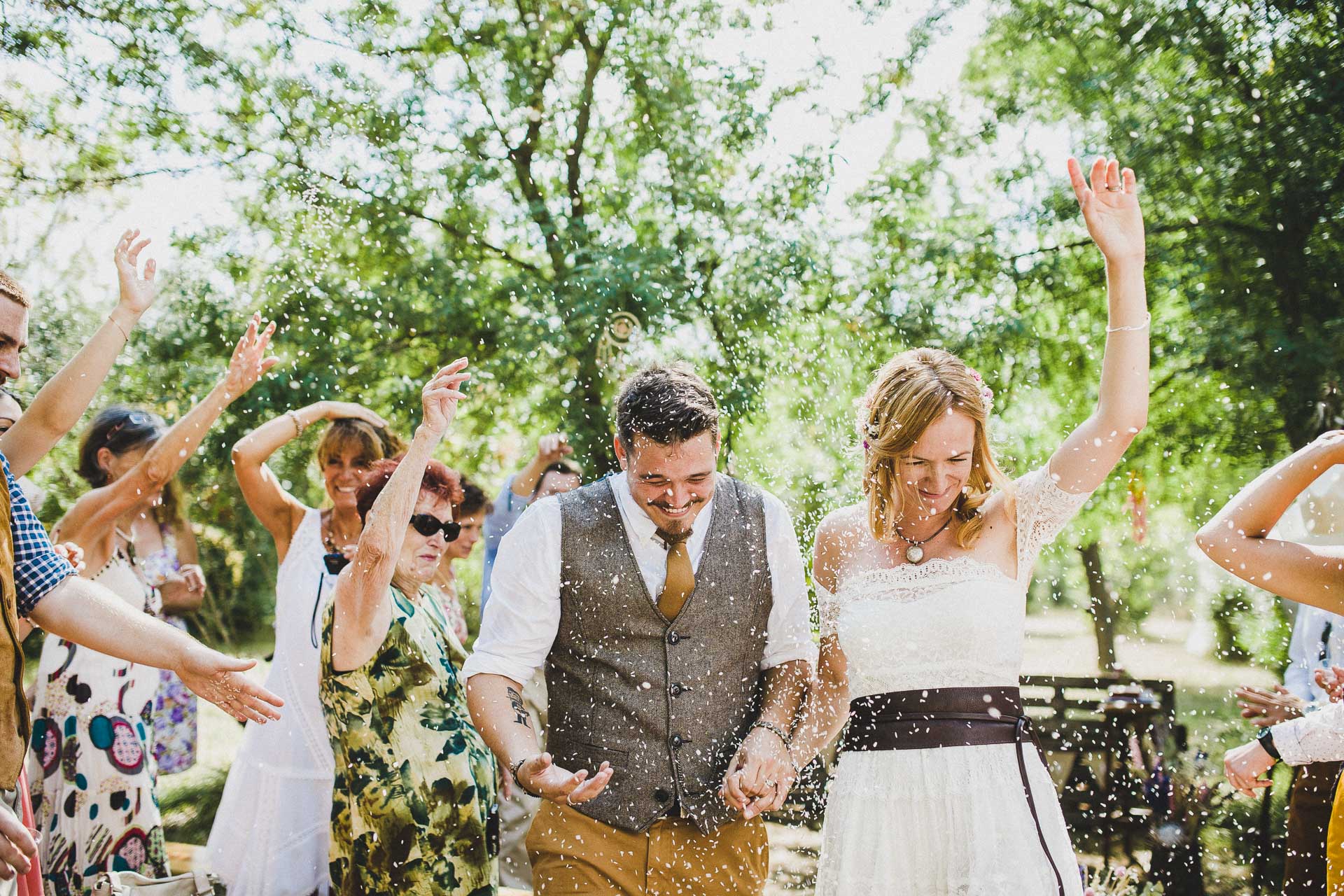 Lea & David Americana Folk Wedding France by Jean-Laurent Gaudy Photography-16