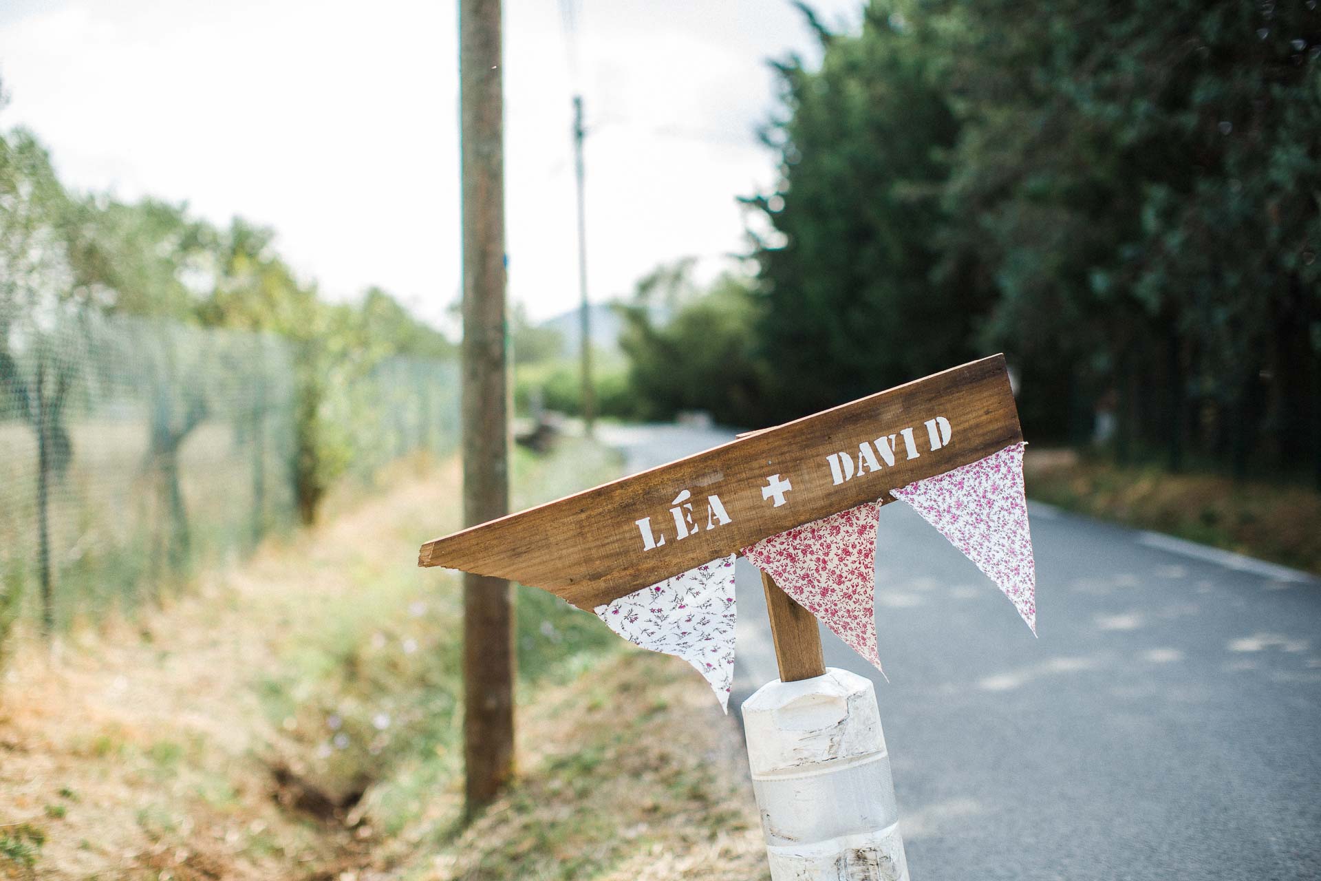 Lea & David Americana Folk Wedding France by Jean-Laurent Gaudy Photography