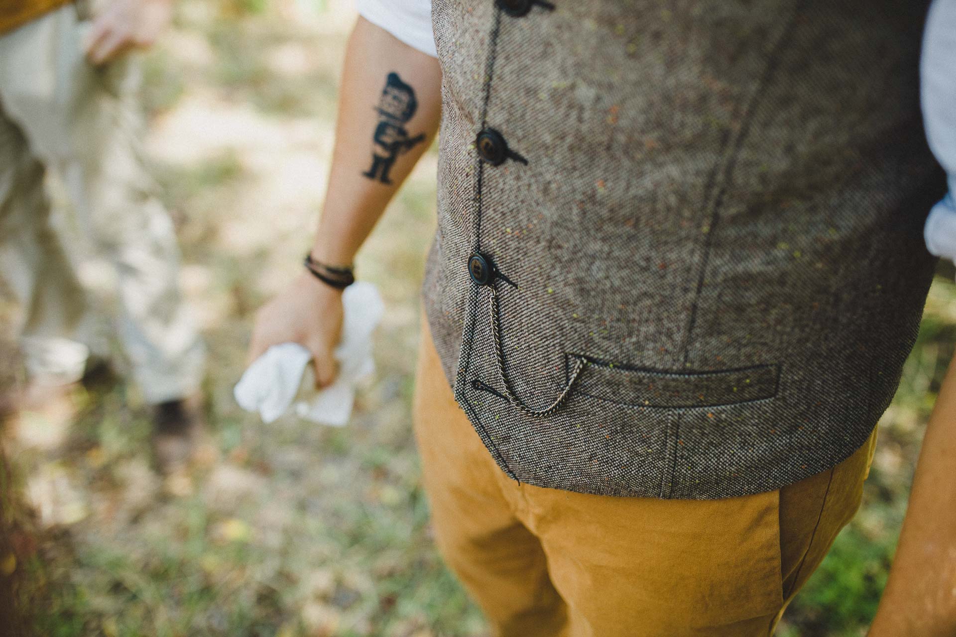 Lea & David Americana Folk Wedding France by Jean-Laurent Gaudy Photography