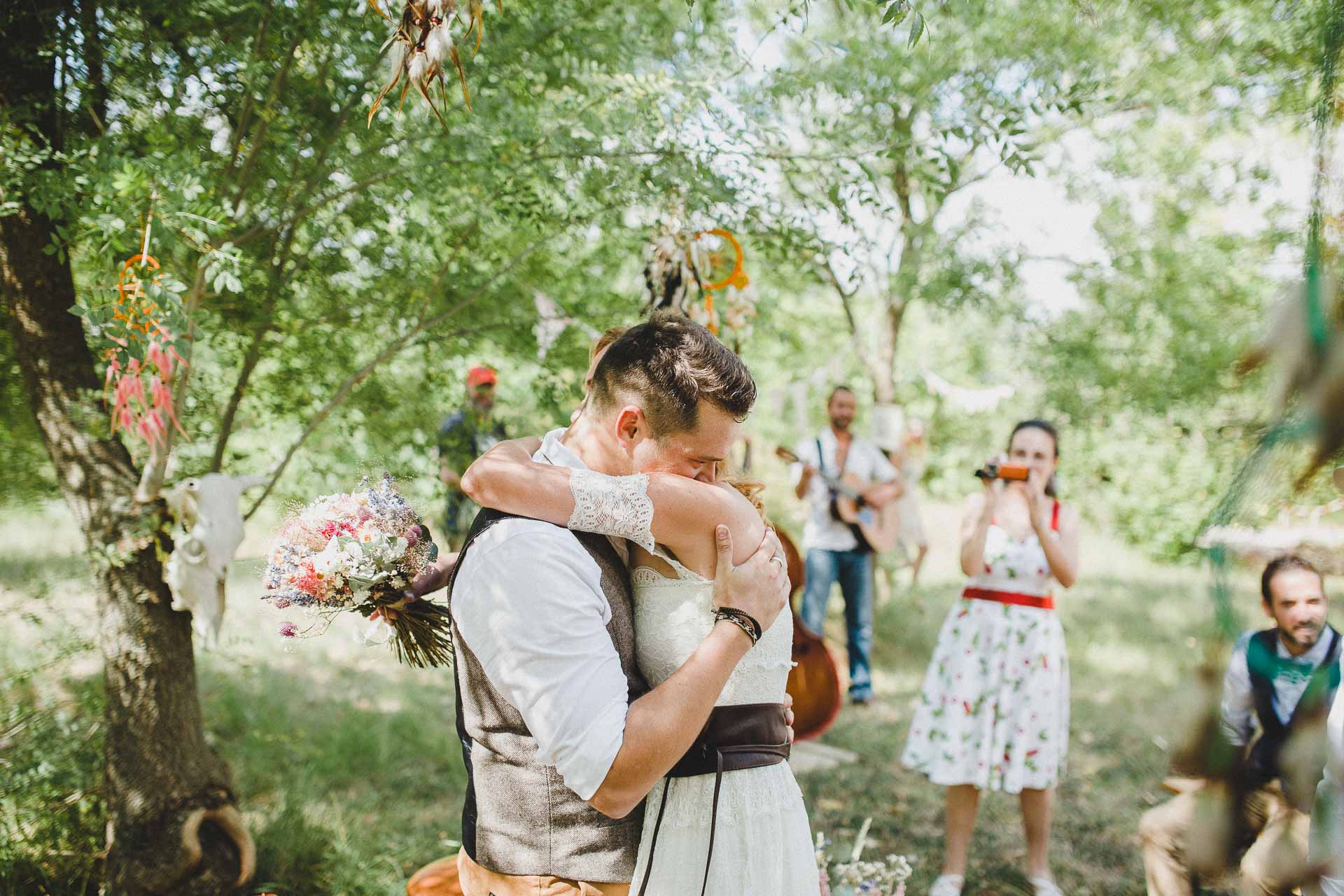 Lea & David Americana Folk Wedding France by Jean-Laurent Gaudy Photography