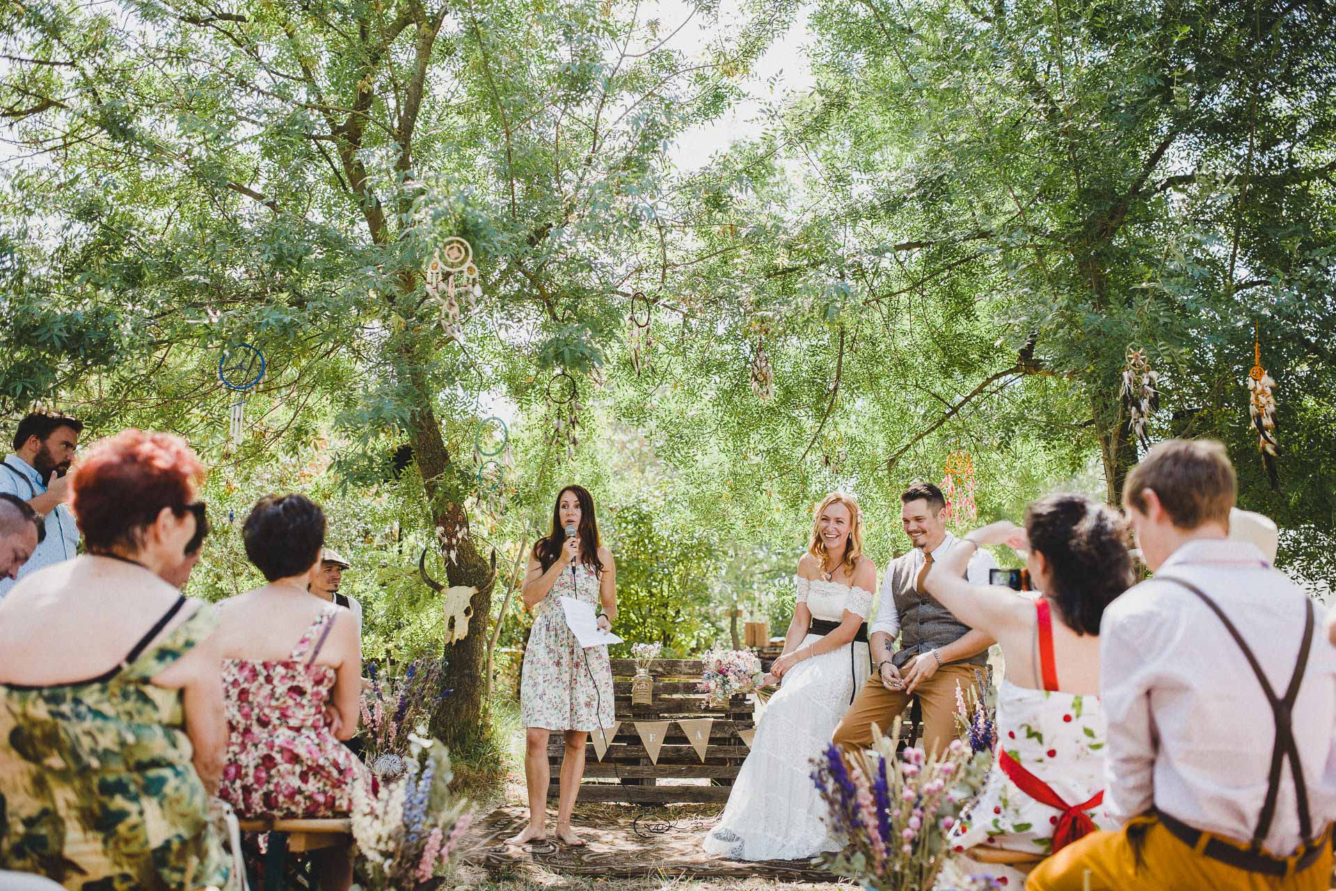 Lea & David Americana Folk Wedding France by Jean-Laurent Gaudy Photography