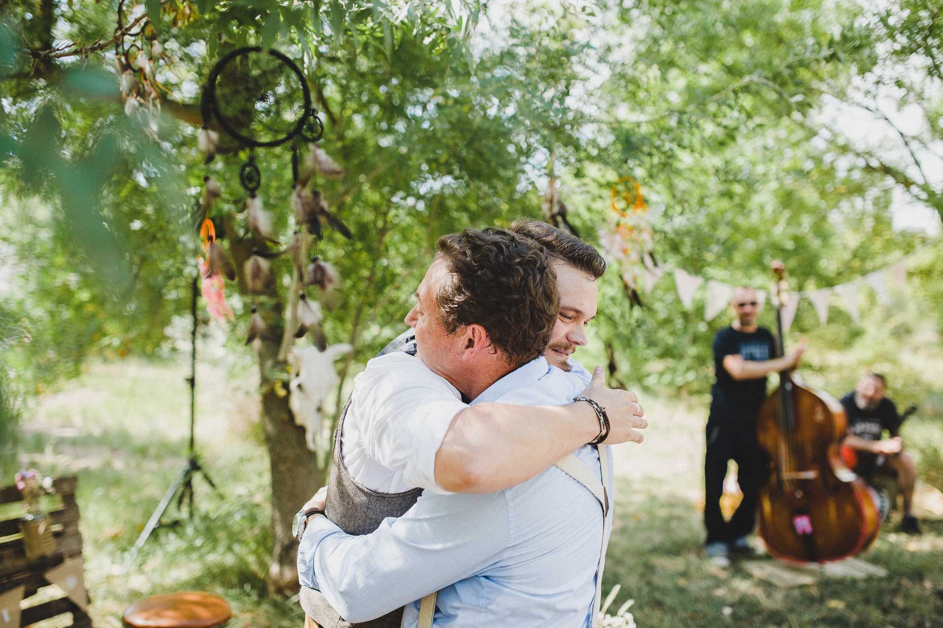 Lea & David Americana Folk Wedding France by Jean-Laurent Gaudy Photography