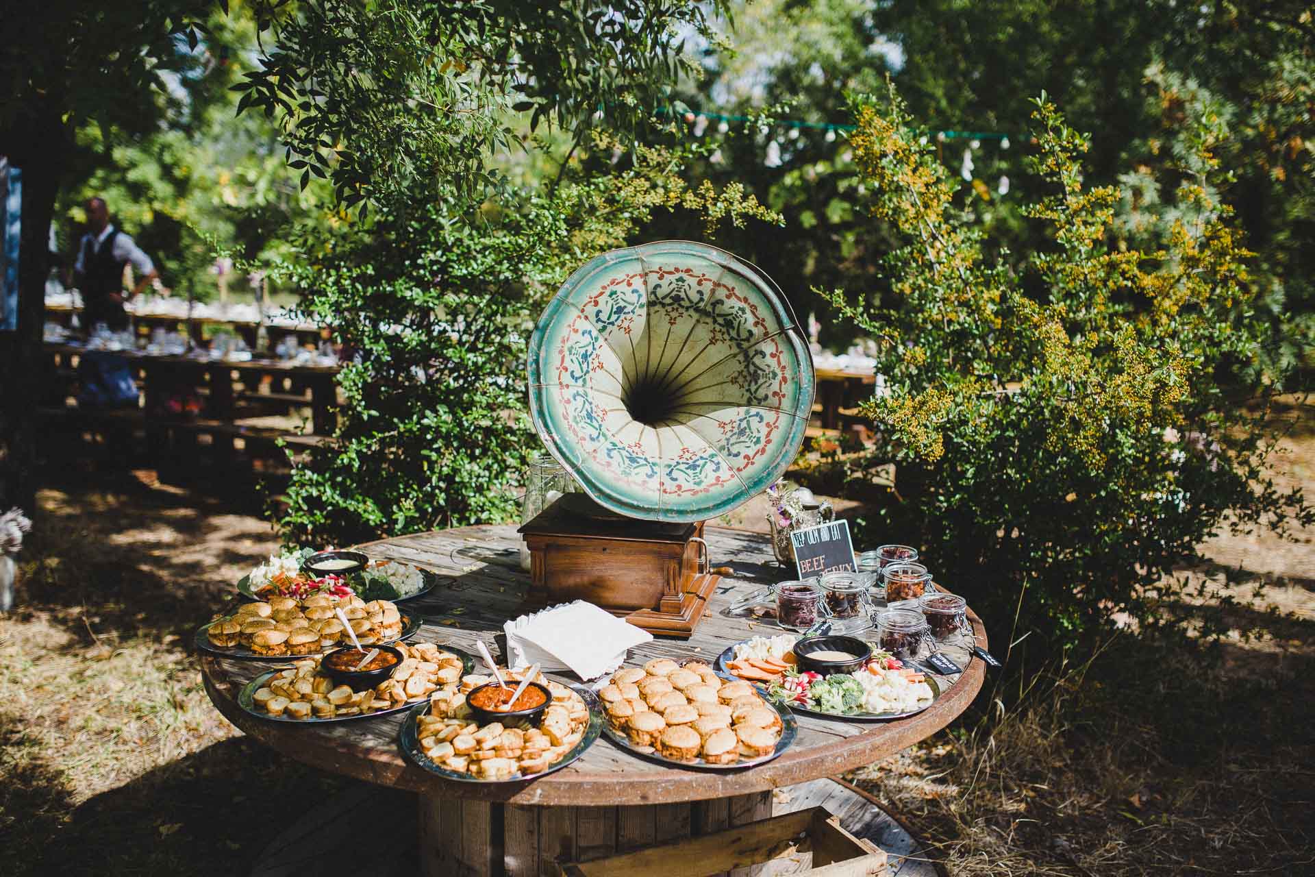 Lea & David Americana Folk Wedding France by Jean-Laurent Gaudy Photography