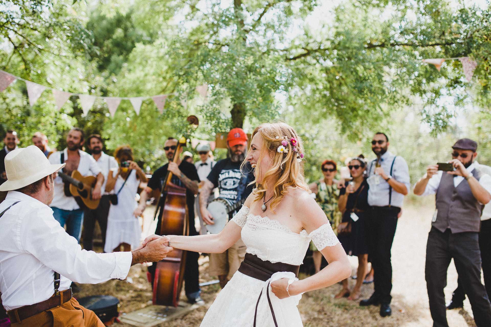 Lea & David Americana Folk Wedding France by Jean-Laurent Gaudy Photography