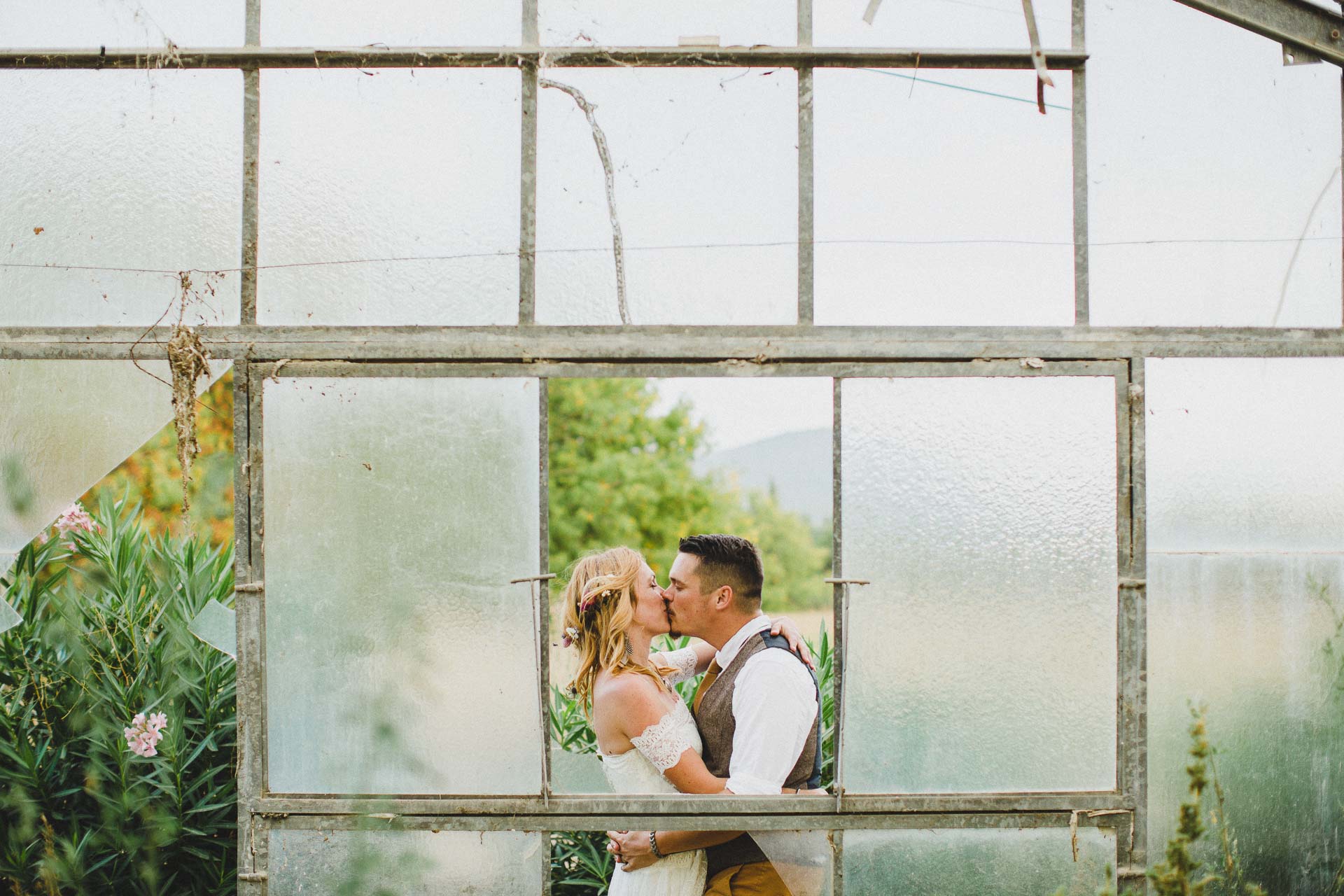 Lea & David Americana Folk Wedding France by Jean-Laurent Gaudy Photography