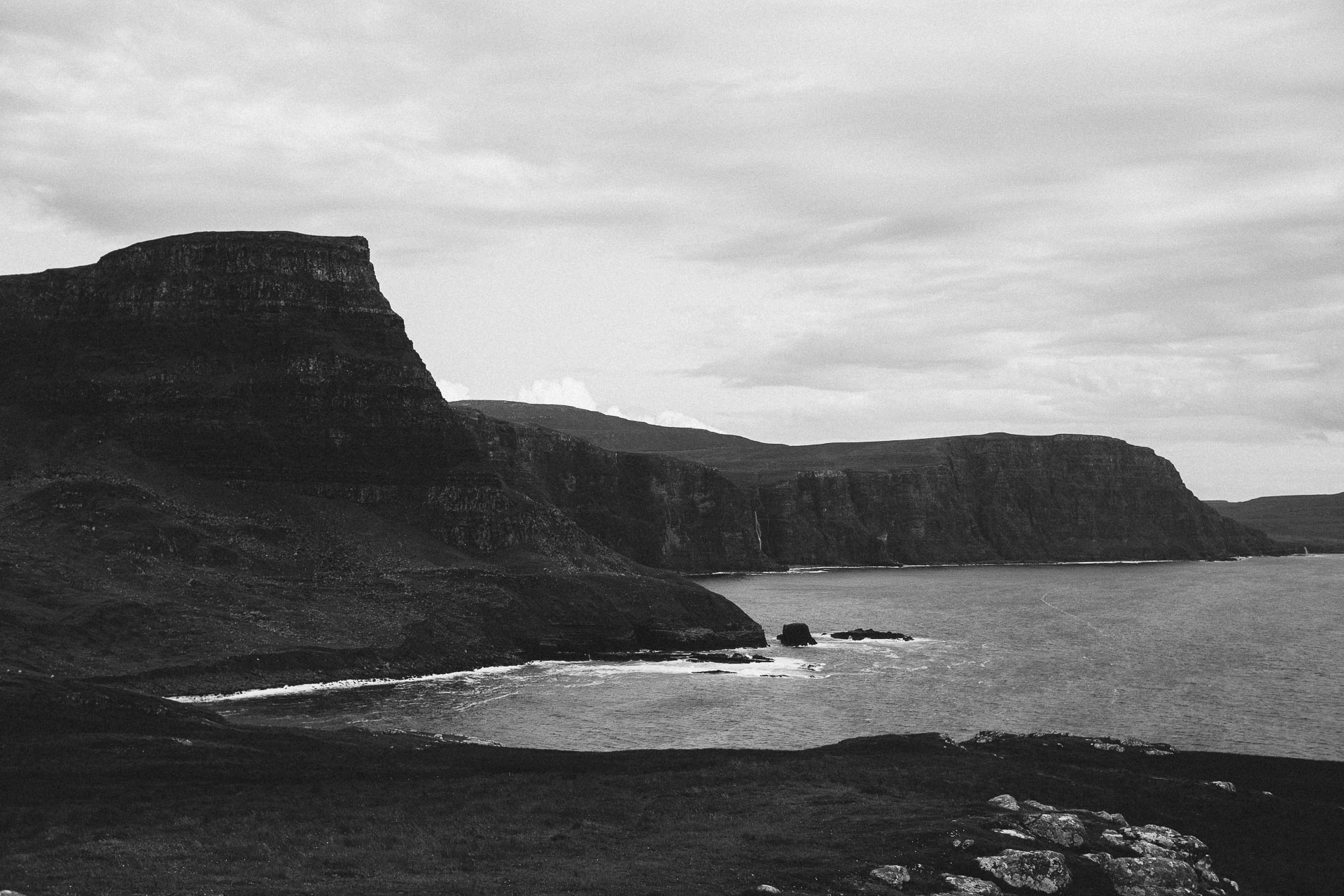 Isle Of Skye Intimate Elopement in Scotland by Jean-Laurent Gaudy Photography