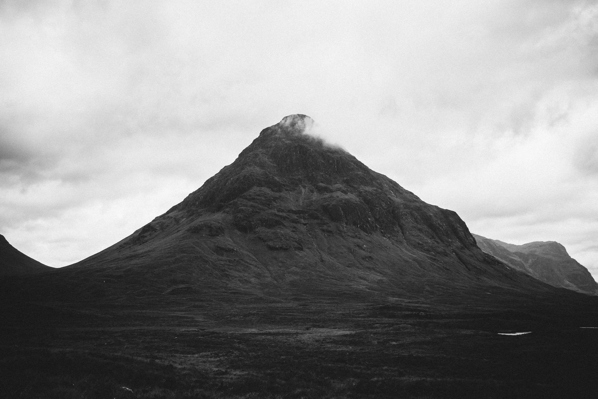 Isle Of Skye Intimate Elopement in Scotland by Jean-Laurent Gaudy Photography