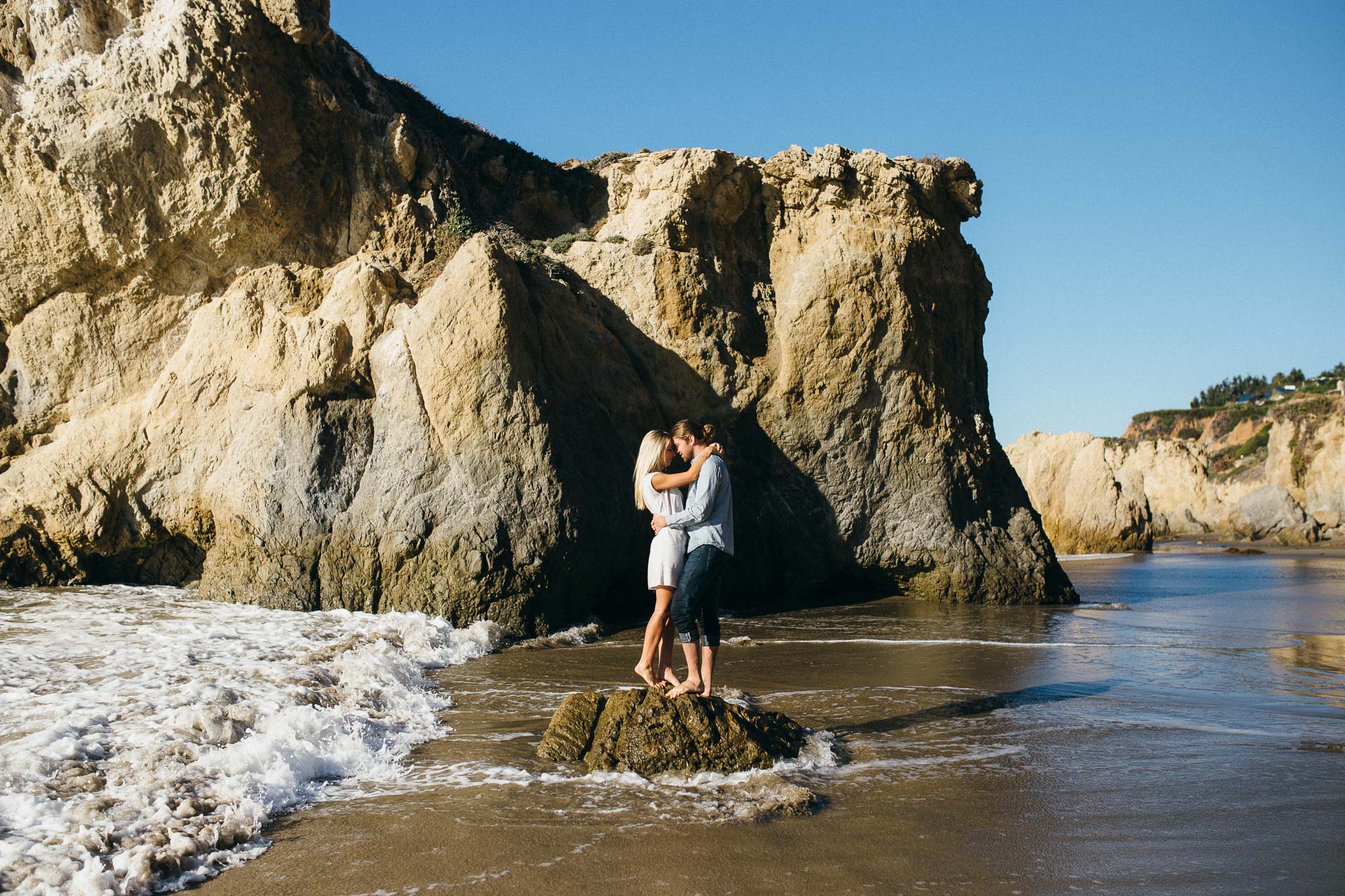 Malibu Los Angeles Engagement in California by Jean-Laurent Gaudy Photography