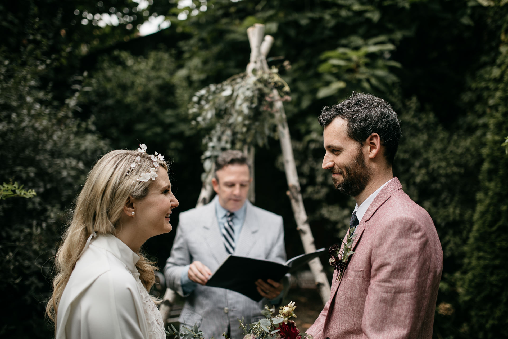 Beth & Levi's backyard Elopement in Brooklyn by Jean-Laurent Gaudy