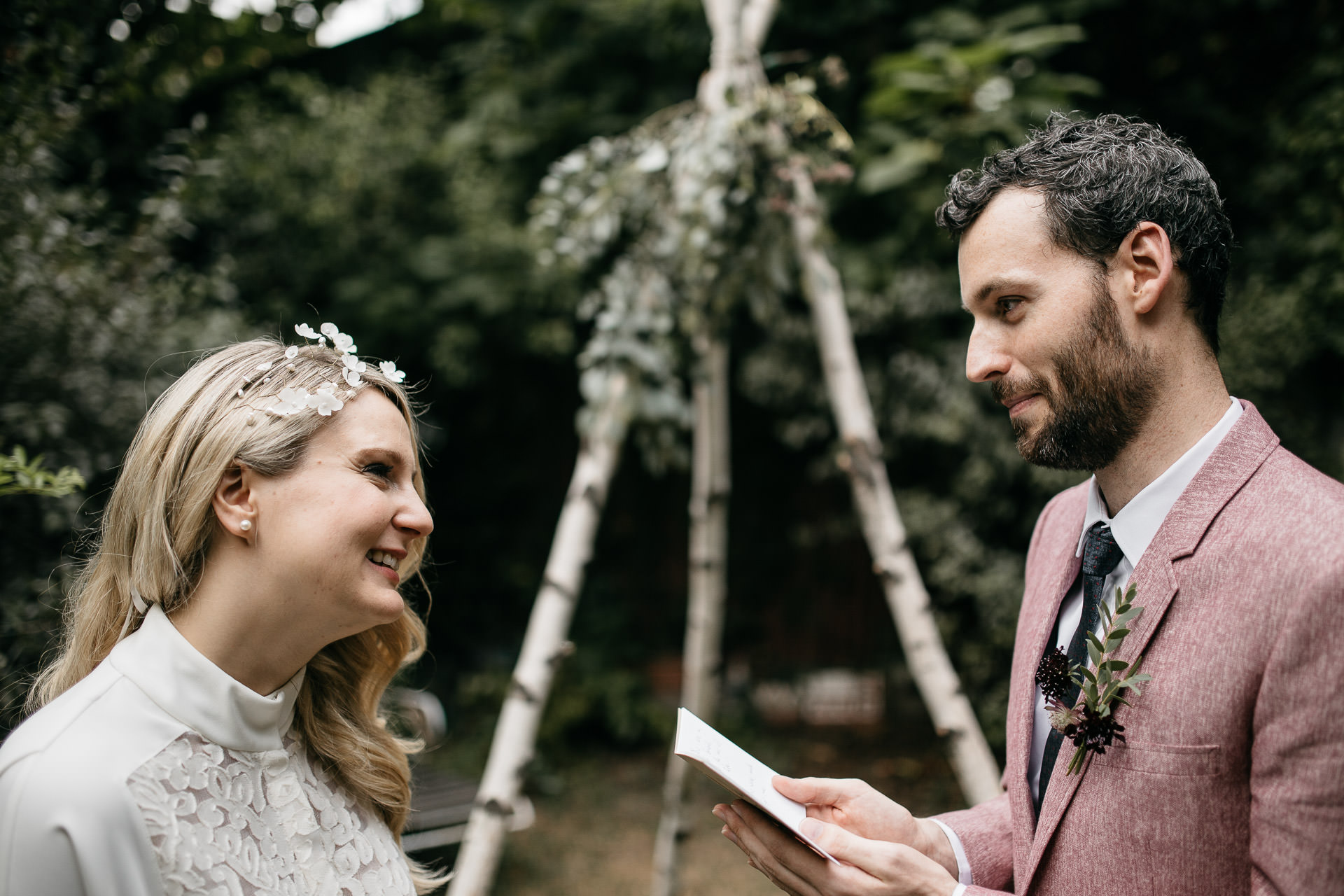 Beth & Levi's backyard Elopement in Brooklyn by Jean-Laurent Gaudy