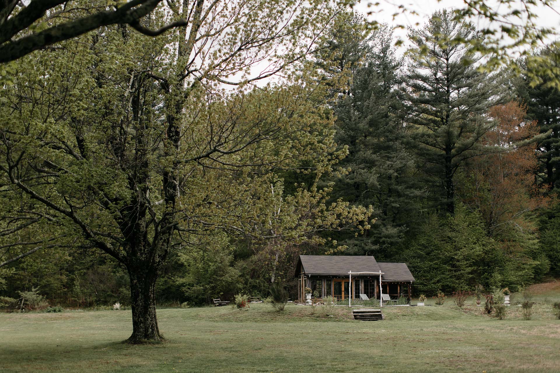 Boho Catskills Wedding at Foxfire Mountain House, NY by Jean-Laurent Gaudy Photography