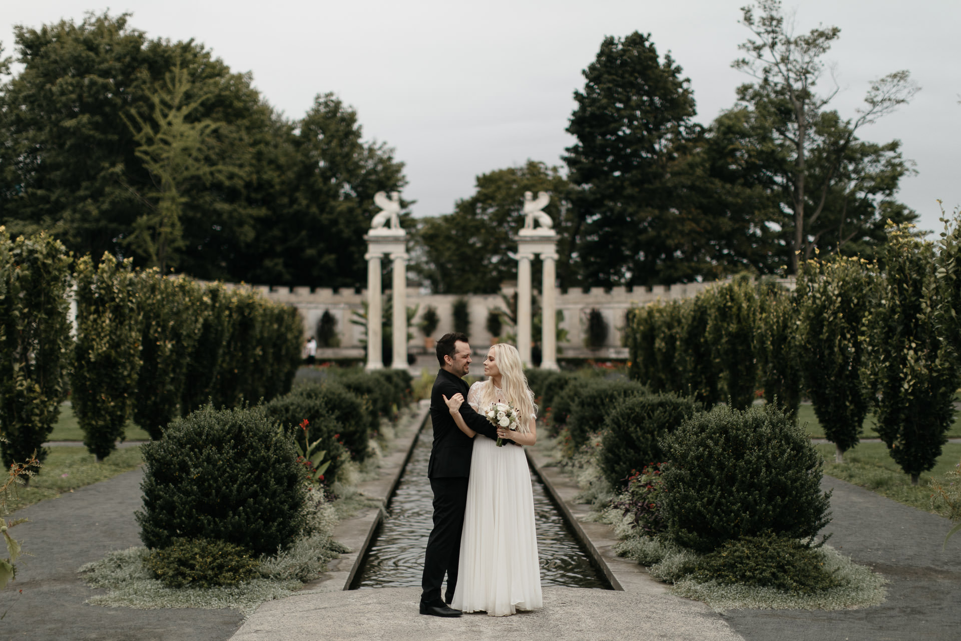 Elopement Untermyer Gardens in New York City by Jean-Laurent Gaudy