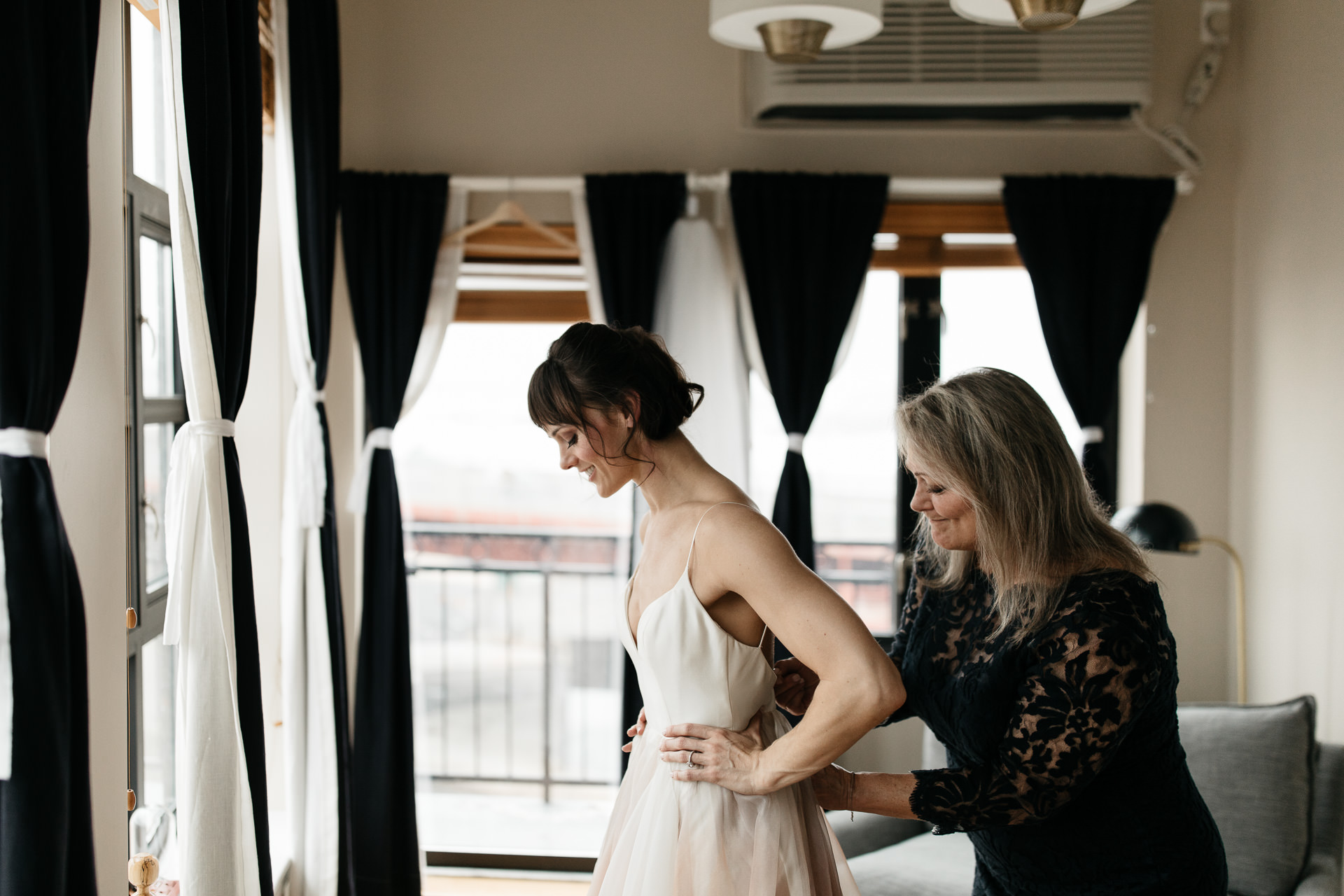 Courtney & Hank Wedding Wedding Brooklyn Box House Hotel, New York, by Jean-Laurent Gaudy