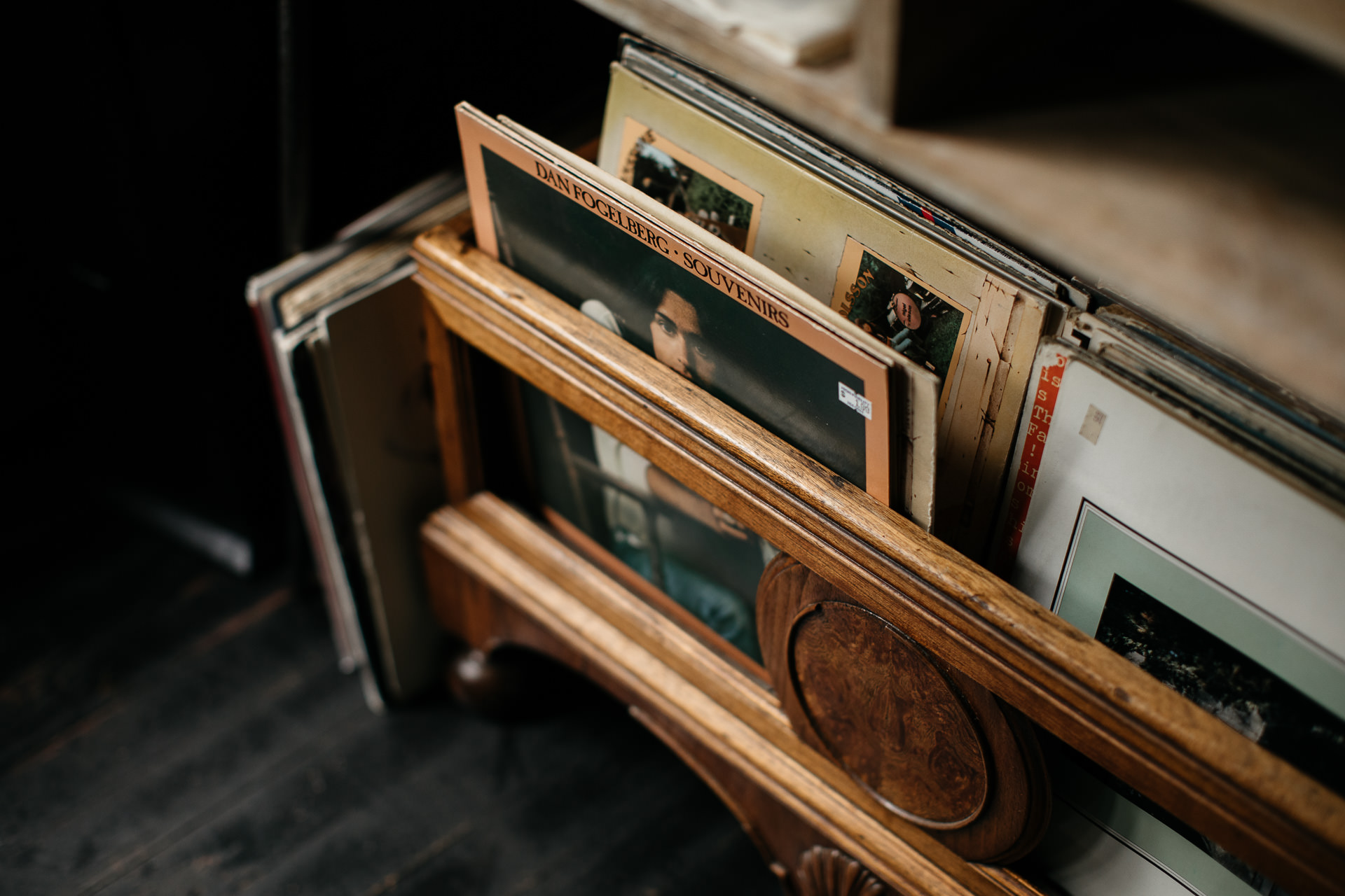 Rachel & David Boho Catskills wedding at Foxfire Moutain House by Jean-Laurent Gaudy