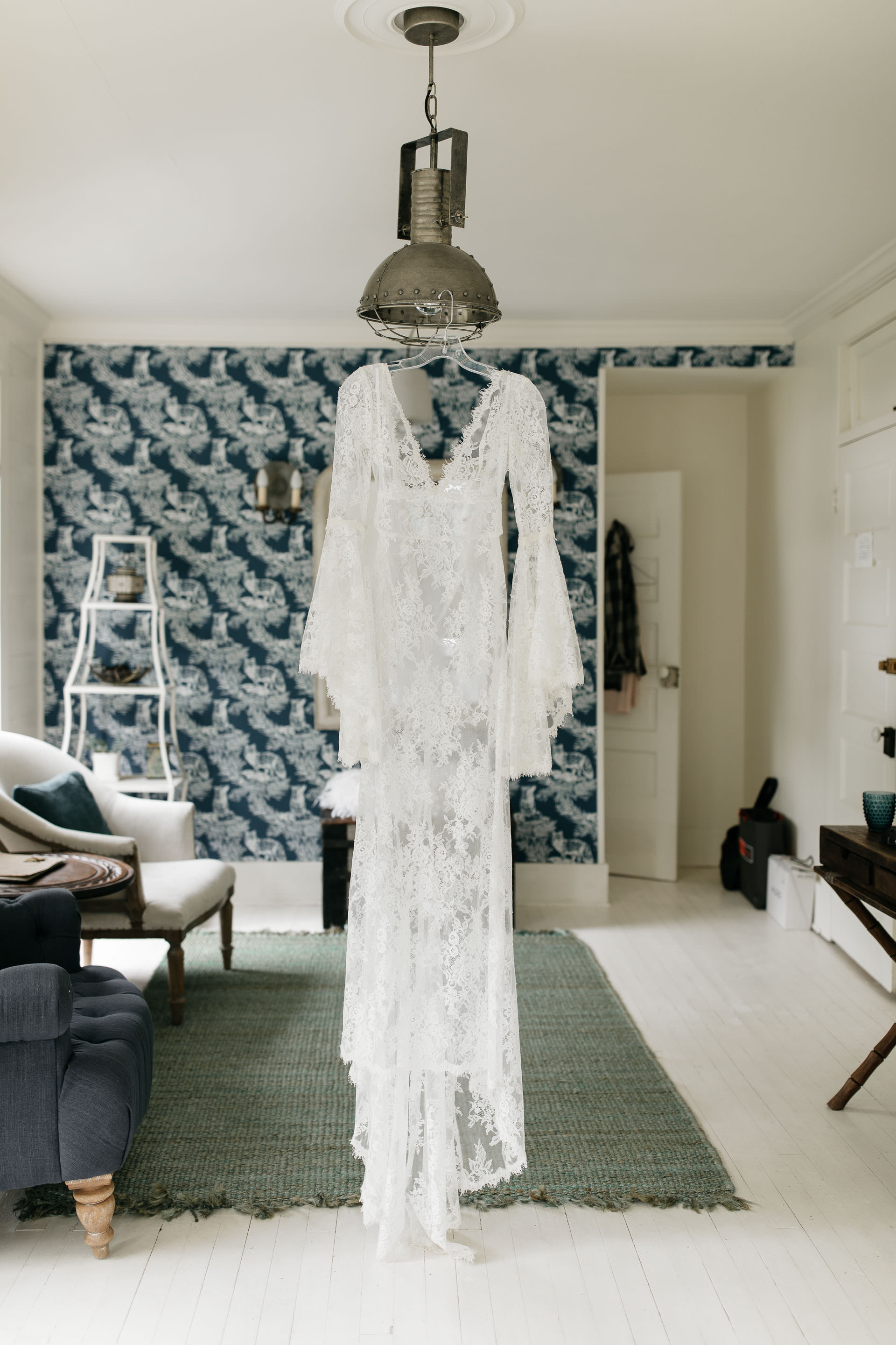 Rachel & David Boho Catskills wedding at Foxfire Moutain House by Jean-Laurent Gaudy