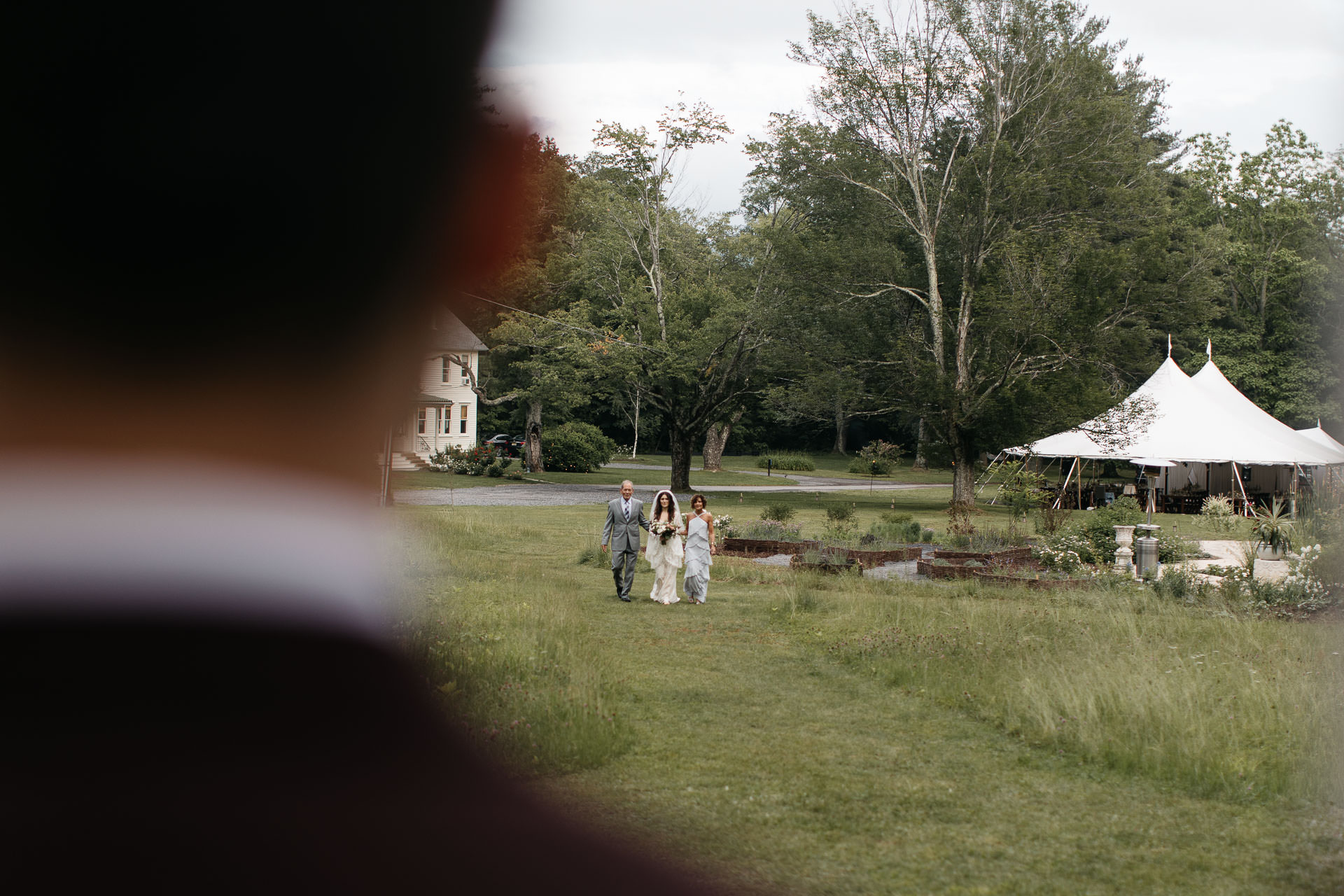 Rachel & David Boho Catskills wedding at Foxfire Moutain House by Jean-Laurent Gaudy