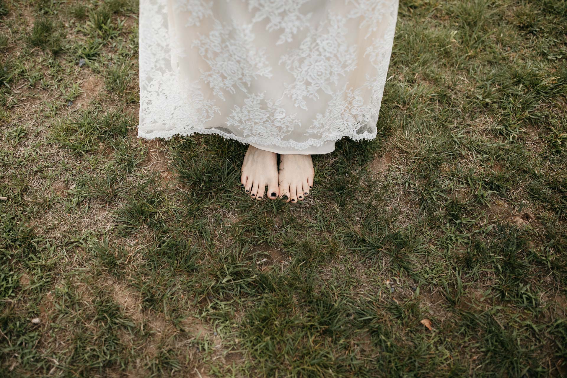 Rachel & David Boho Catskills wedding at Foxfire Moutain House by Jean-Laurent Gaudy